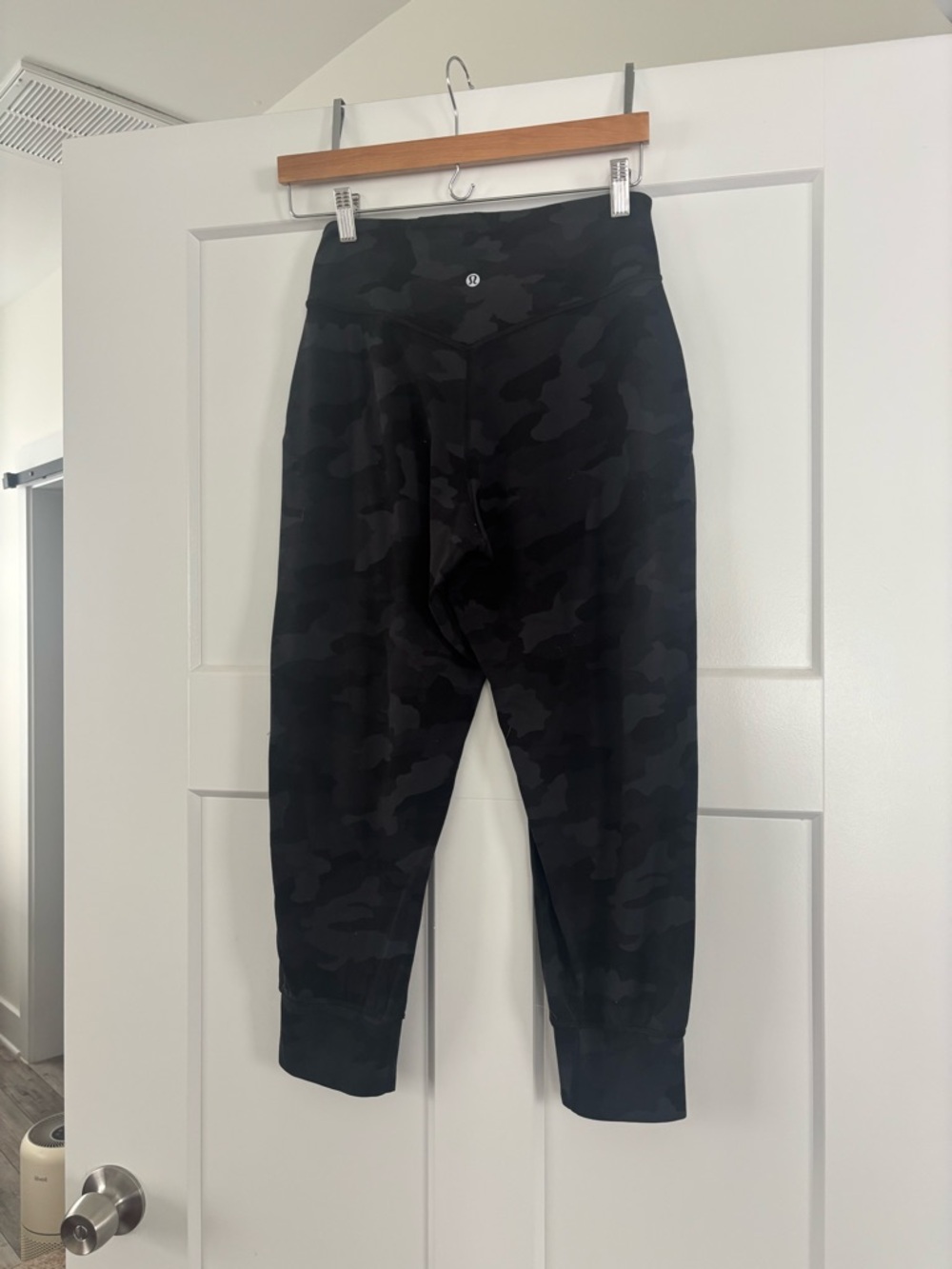 lululemon athletica Black Camo High-Rise Joggers crop